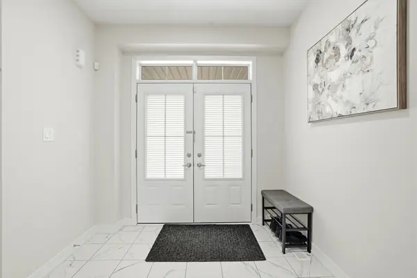 19 Hawick CRES, Haldimand, ON N3W 0G5