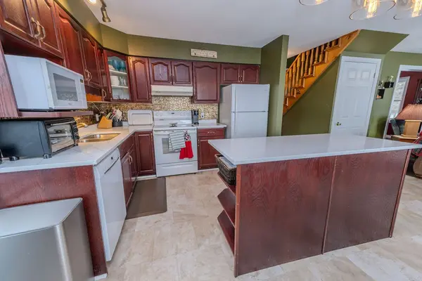 66 Homestead RD, Greater Napanee, ON K0K 2W0