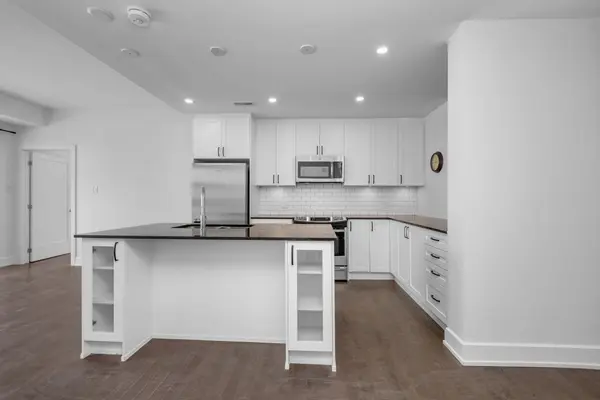 305 Elizabeth Cosgrove Private #101, Orleans - Convent Glen And Area, ON K1W 0K6