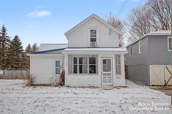 721 S Pearl ST, Belding City, MI 48809