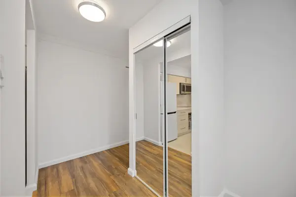 1055 Bay ST #712, Toronto C01, ON M5S 3A3