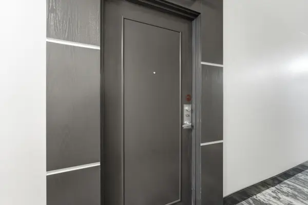 525 Wilson AVE #126, Toronto C06, ON M3H 1V1