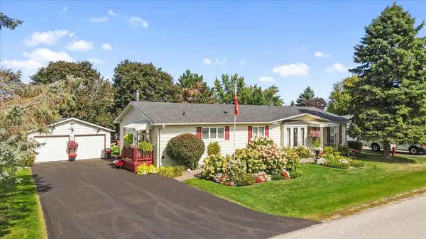 36 Juno CRES, Georgina, ON L0E 1R0