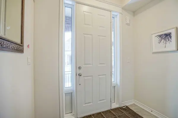 24 Plantain LN, Richmond Hill, ON L4E 1B9