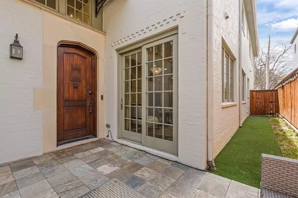 Fort Worth, TX 76107,3719 W 4th Street