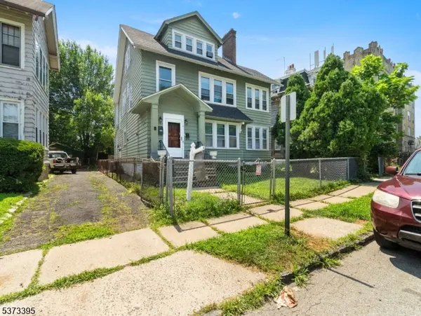 98 Ashland Ave, East Orange City, NJ 07017