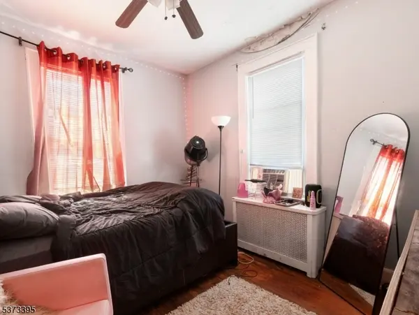 98 Ashland Ave, East Orange City, NJ 07017