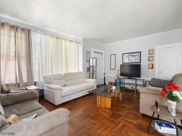 98 Ashland Ave, East Orange City, NJ 07017