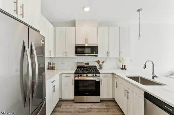 140 W Webster Ave #111, Roselle Park Boro, NJ 07204