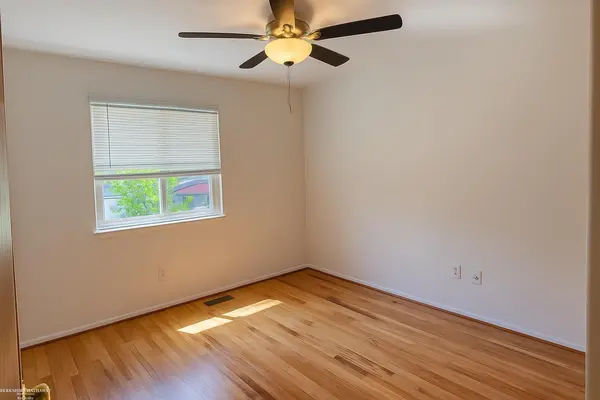 8755 Sterling ST, Center Line, MI 48015