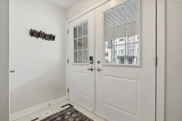 92 William Shearn CRES, Markham, ON L6C 3J4