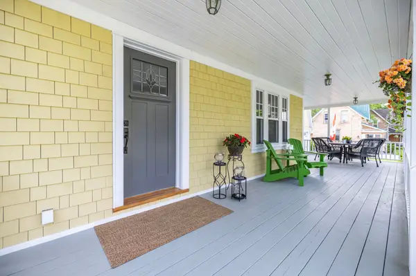 36 King ST, East Gwillimbury, ON L0G 1M0