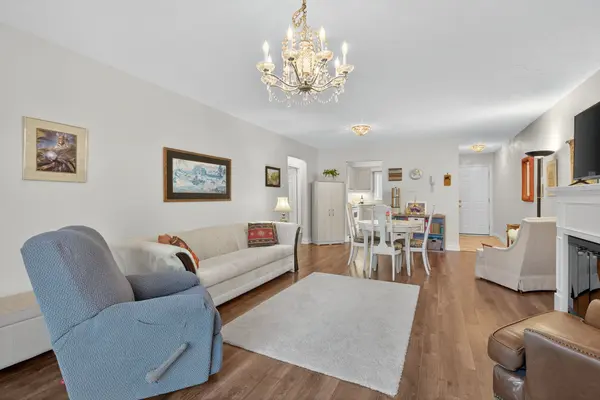 222 Steel ST #10, Barrie, ON L4M 2G9