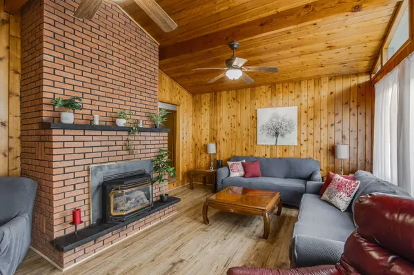 69 Albert AVE, Tiny, ON L0L 2J0