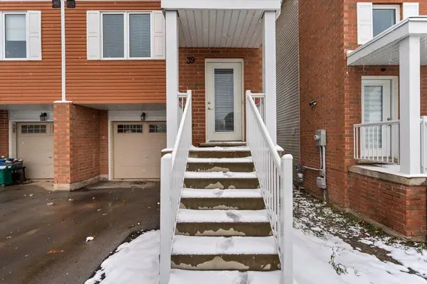 39 Denistoun ST, Welland, ON L3C 0H6