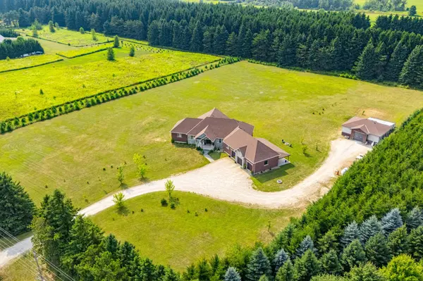 023181 Erin East Garafraxa Townline, East Garafraxa, ON L9W 7G8