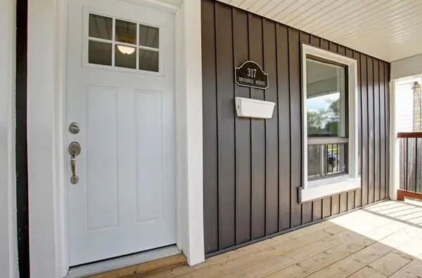 317 Britannia AVE, Hamilton, ON L8H 1Y4