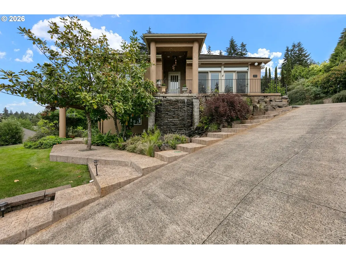 3147 TANNER PARK DR, Eugene, OR 97405