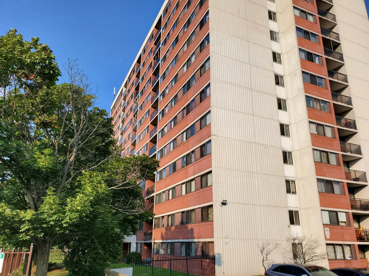 10 Tapscott RD #205, Toronto E11, ON M1B 3L9