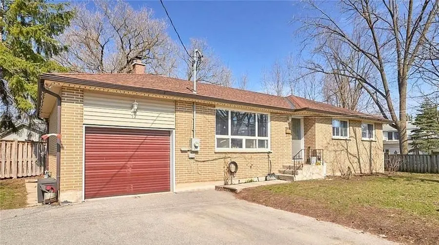 17 Centre ST N #C, Barrie, ON L4N 3L3