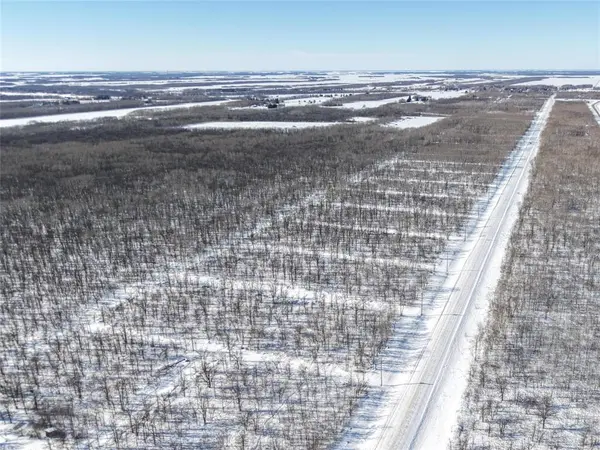 21 Fuller RD, East Selkirk, MB R0E 0M0