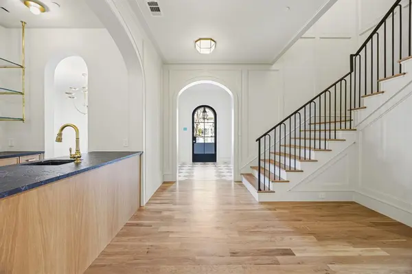 University Park, TX 75225,4021 Southwestern Boulevard