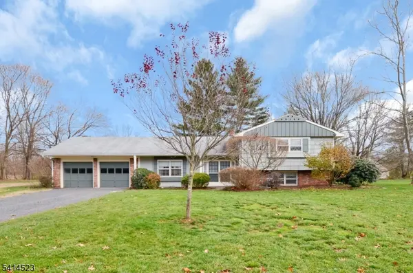 19 Jamestown Rd, Montgomery Twp., NJ 08502