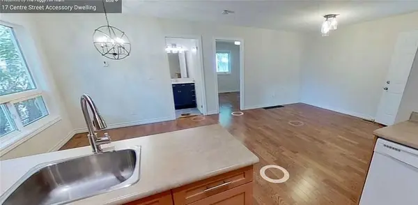 17 Centre ST N #C, Barrie, ON L4N 3L3