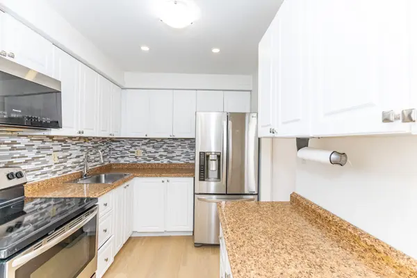 31 Carleton PL, Brampton, ON L6T 3Z4