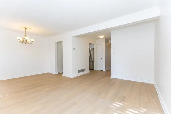 31 Carleton PL, Brampton, ON L6T 3Z4