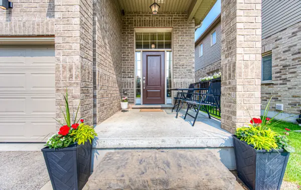 26 SPRING CREEK ST, Kitchener, ON N2A 0G3