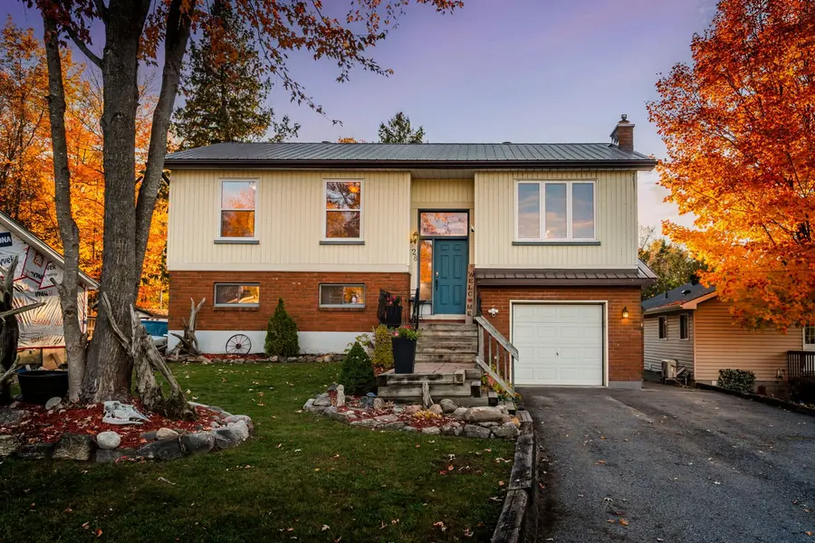 28 Park ST, Tay, ON L0K 2A0
