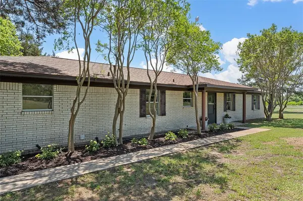 2988 Old Axtell Road, Axtell, TX 76624