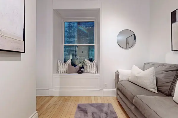 22 Leader LN #316, Toronto C08, ON M5E 0B2