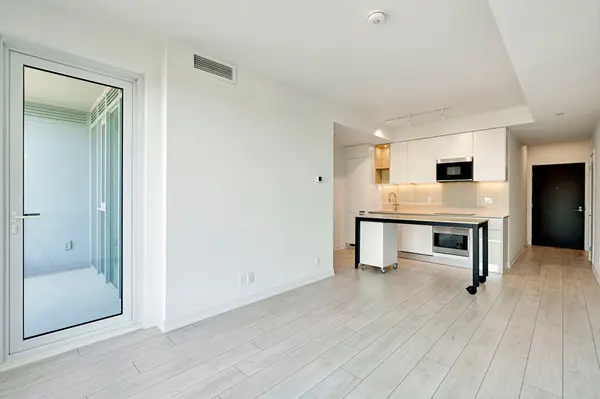 39 Mary ST #Unit #1302, Barrie, ON L4N 1S9