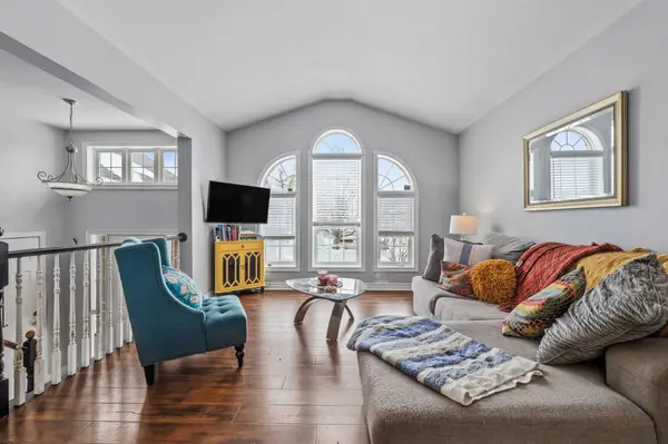 865 Canada DR, Fort Erie, ON L2A 6S5