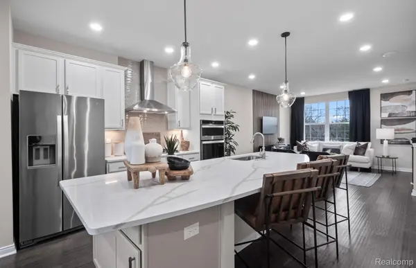 372 N Sydney CT, Plymouth, MI 48170