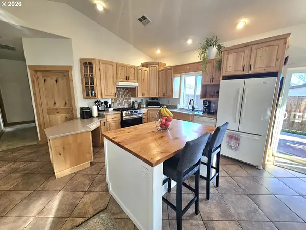 3510 NE KING PL, Pendleton, OR 97801