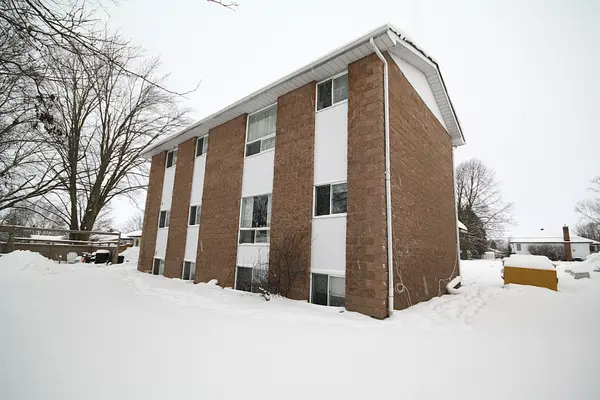 12 SHAW ST, Springwater, ON L0L 1P0