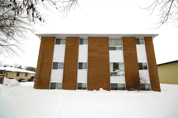 12 SHAW ST, Springwater, ON L0L 1P0