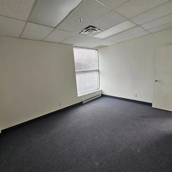 526 Bryne DR #E, Barrie, ON L4N 9P6