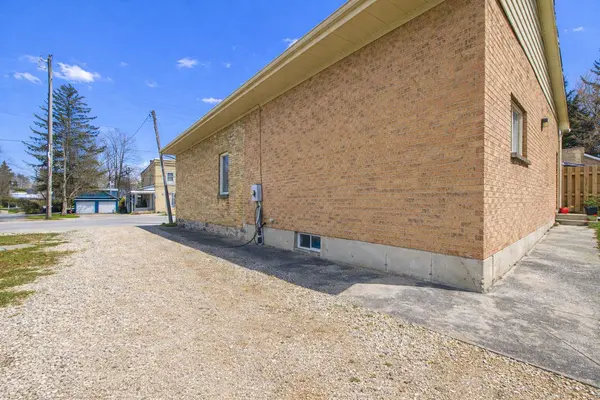 6 Main ST S, Brockton, ON N0G 1S0