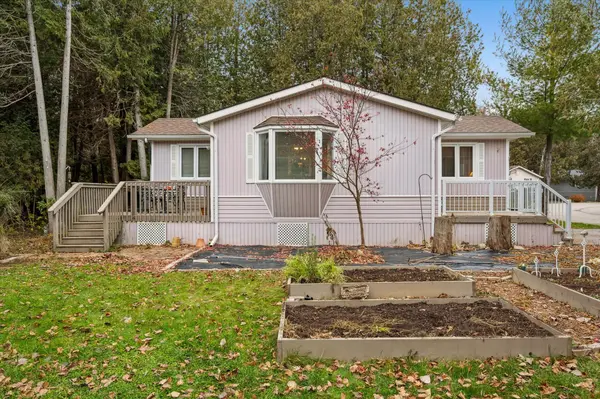 10 Spruce AVE, Puslinch, ON N1B 2J0