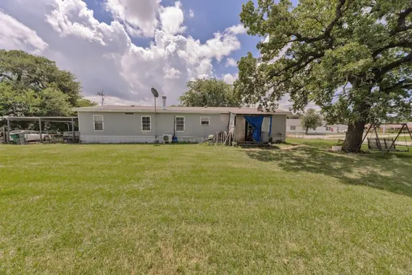 308 S Mill Street, Bowie, TX 76230