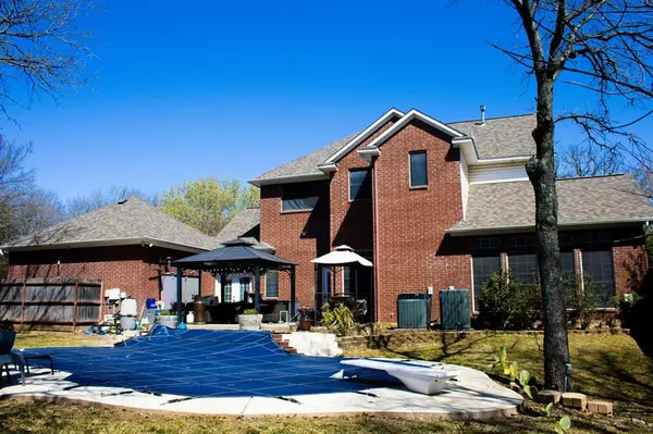 10 Shady  Creek Lane, Bridgeport, TX 76426