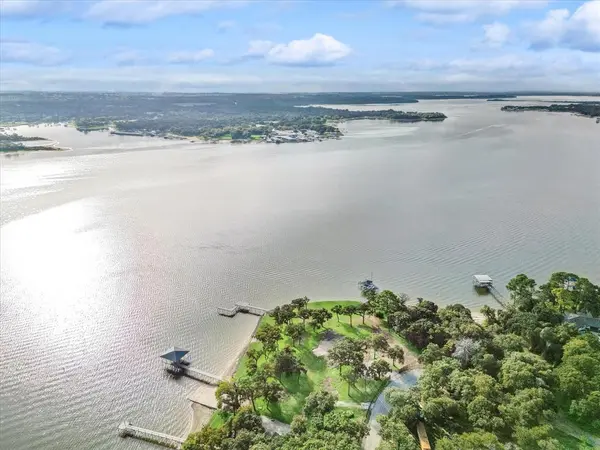 12420 Lake Forest Drive, Azle, TX 76020