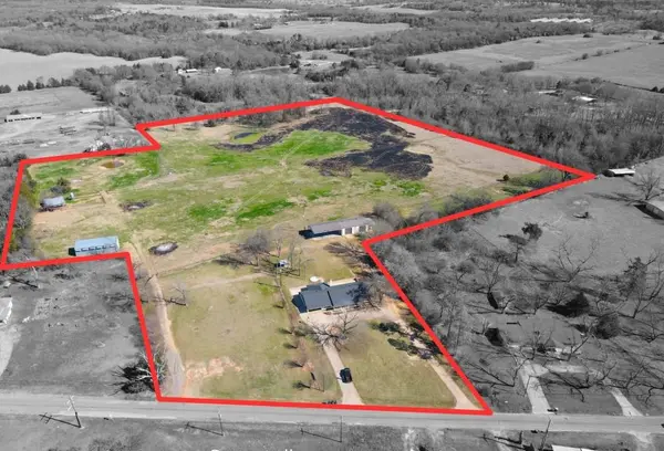 810 W Pine Street, Winnsboro, TX 75494