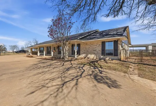 810 W Pine Street, Winnsboro, TX 75494