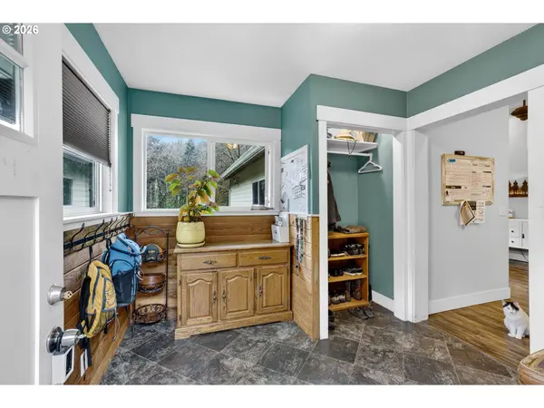 24511 NE W H GARNER RD, Yacolt, WA 98675