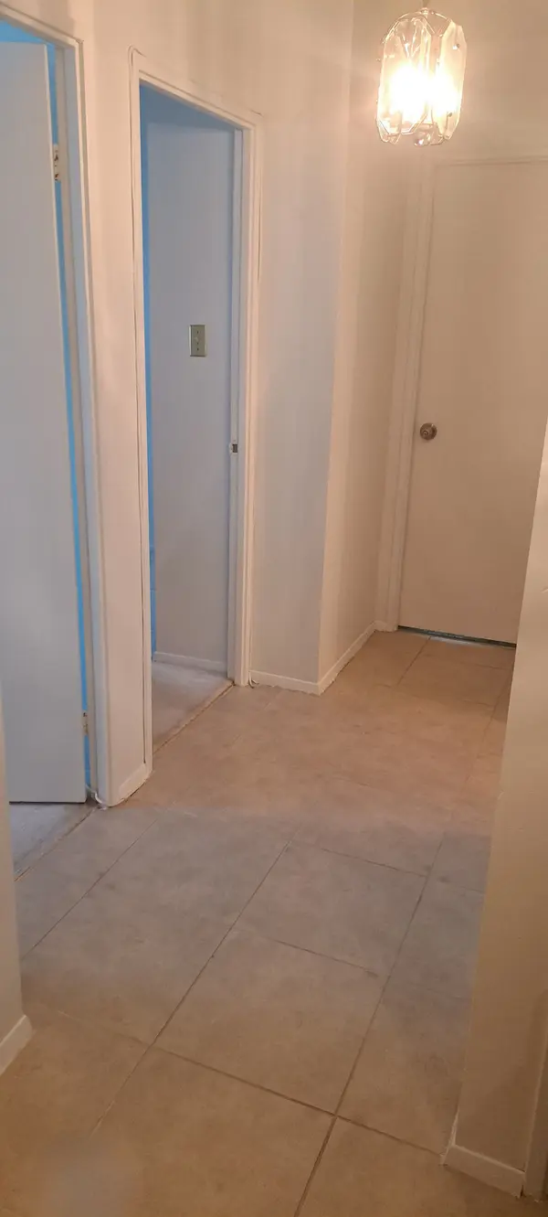 10 Sunrise AVE #114, Toronto C13, ON M4A 2R1